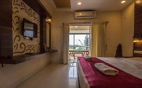 Luisa By The Sea Suites & Sea Front Rooms